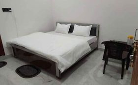 Hotel O By Oyo Avantika Palace